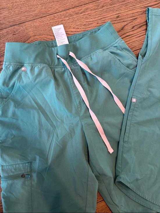 Figs scrub set - Picture 5 of 6